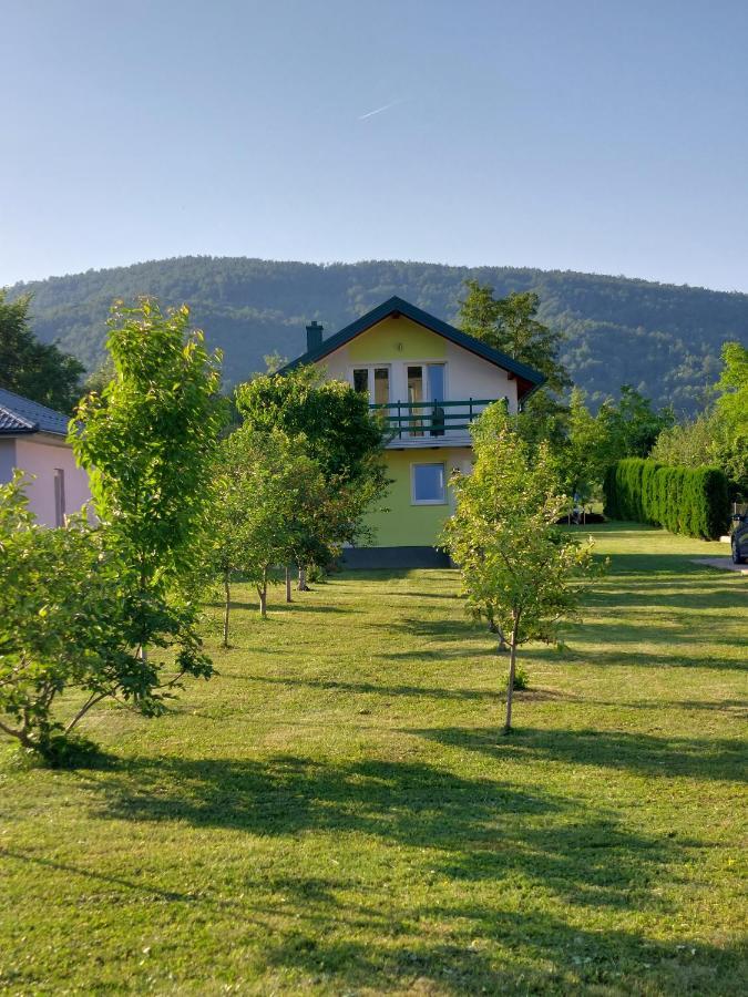 La Reina Una Bihac Bagian luar foto