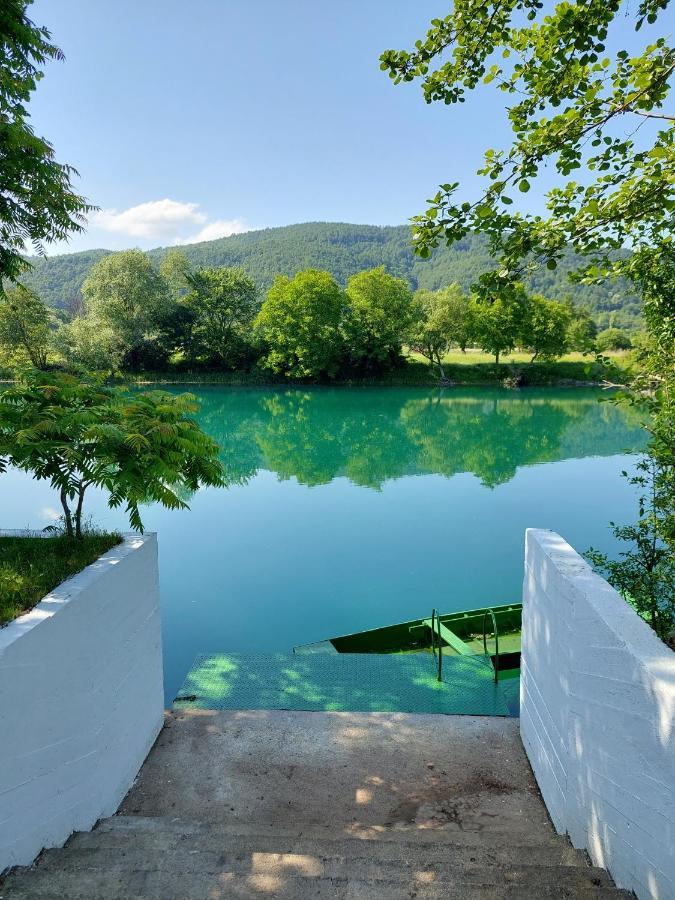 La Reina Una Bihac Bagian luar foto