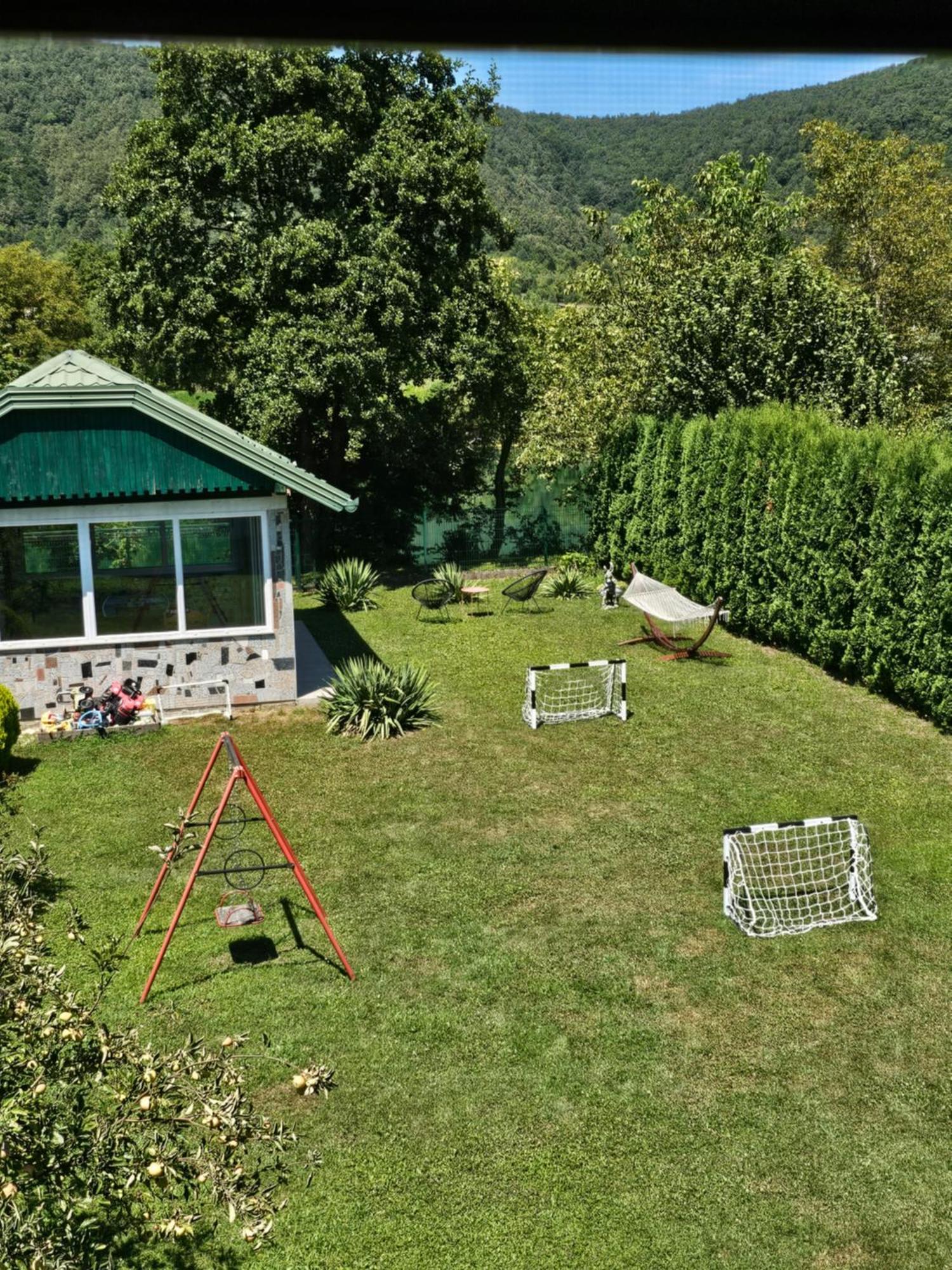 La Reina Una Bihac Bagian luar foto